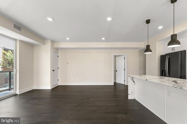 Building Photo - 1868 Frankford Ave