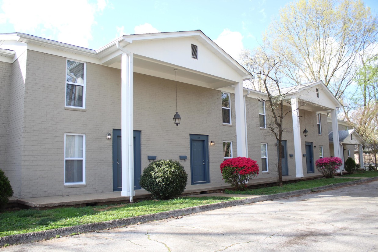 Primary Photo - 229 Taliwa Gardens Dr