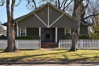 Building Photo - 308 N Catherine St
