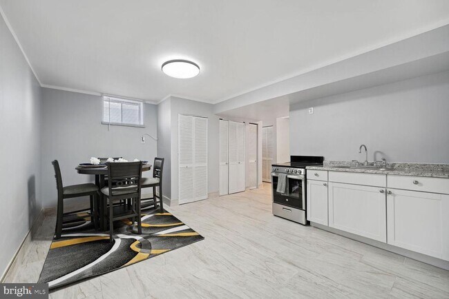 Foto del edificio - 5314 Broadwater St