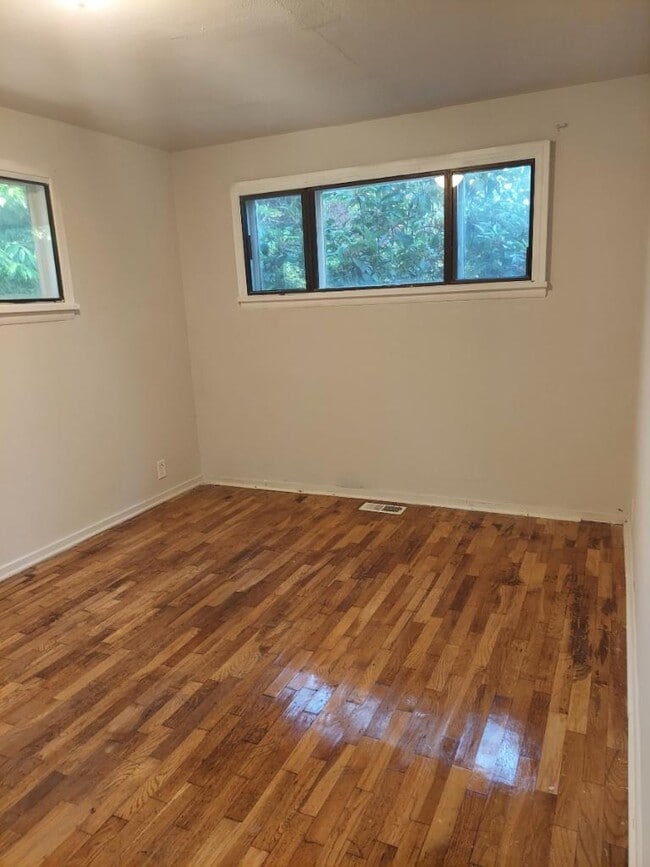 Foto del edificio - 1023 143rd Ave SE