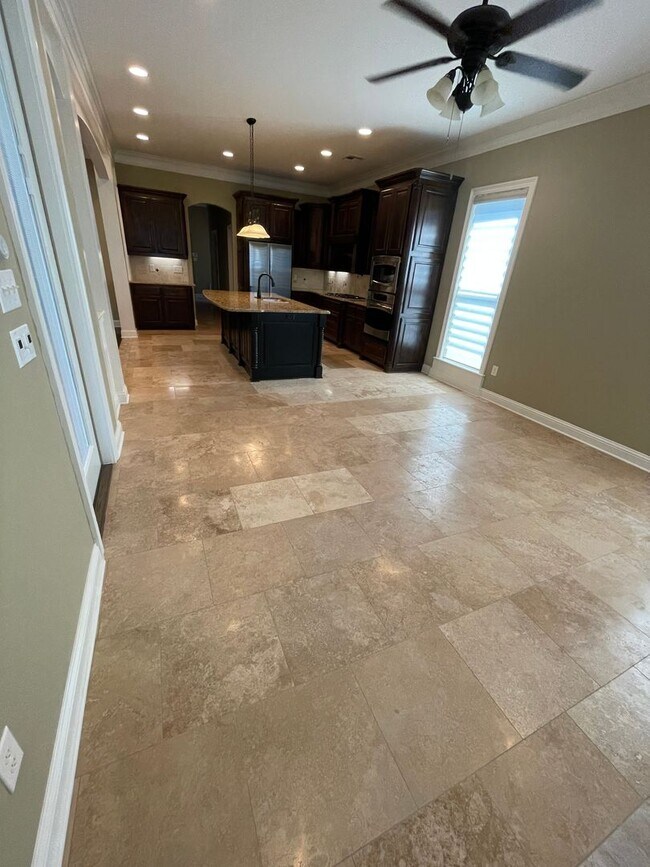 Building Photo - Gorgeous 4 Bedroom home in Twelve Oaks