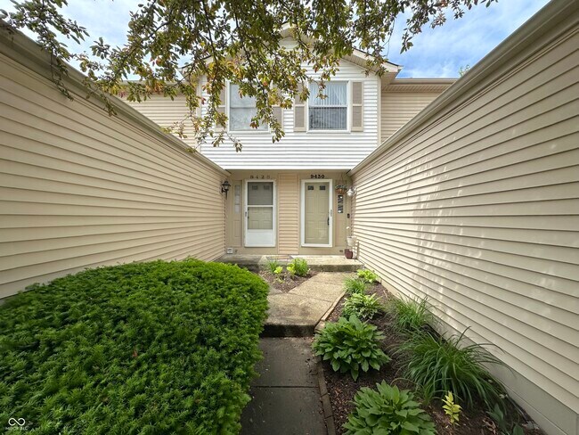 Foto del edificio - 9430 Aspen Grove Ln