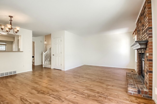 Building Photo - 7192 E Briarwood Cir