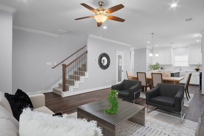 Foto del edificio - 6208 Force St