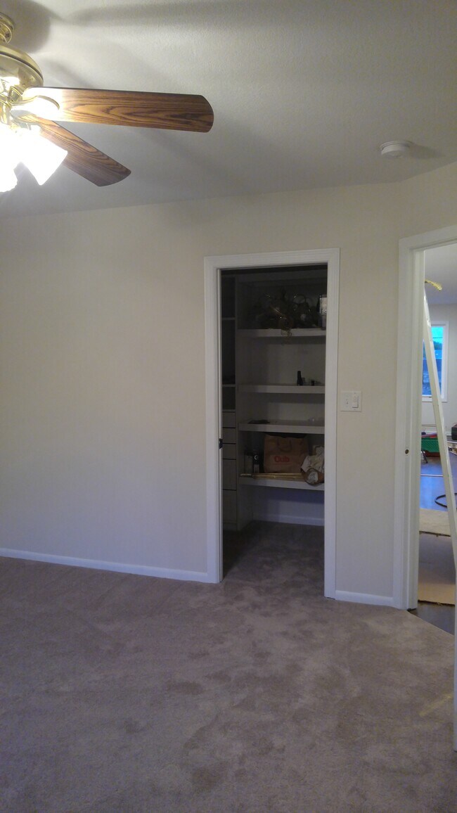walk-in closet - 1800 Centennial Dr