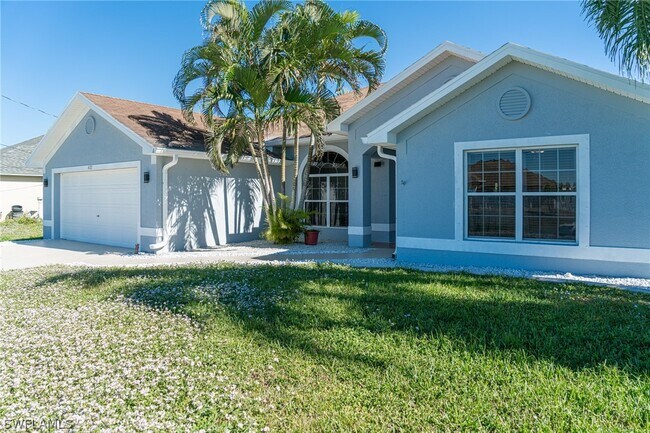 Building Photo - 927 NW 12th Ave