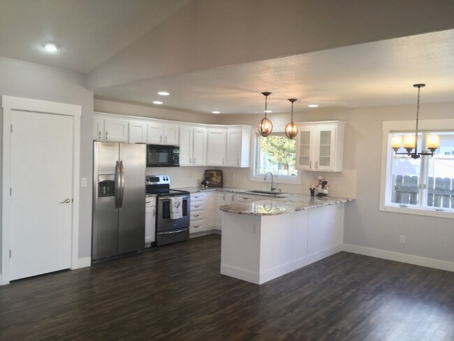 Building Photo - 2918 Ninebark Dr