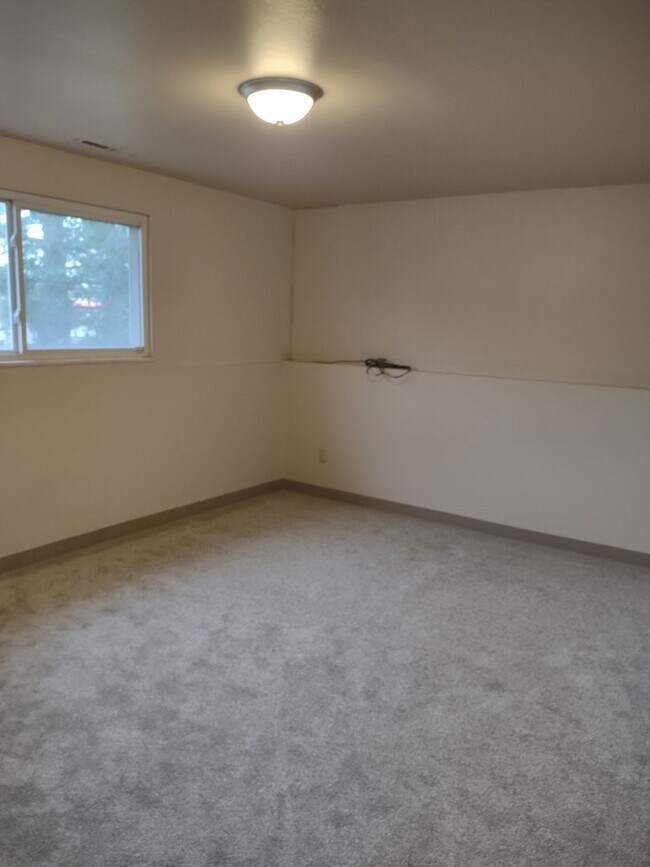 Foto del edificio - 3639 Garland Ct