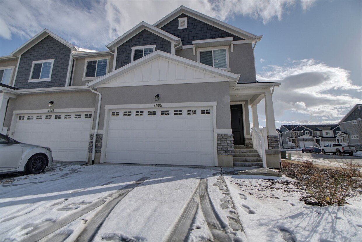 Foto principal - Pet Friendly Spacious Lehi Townhome