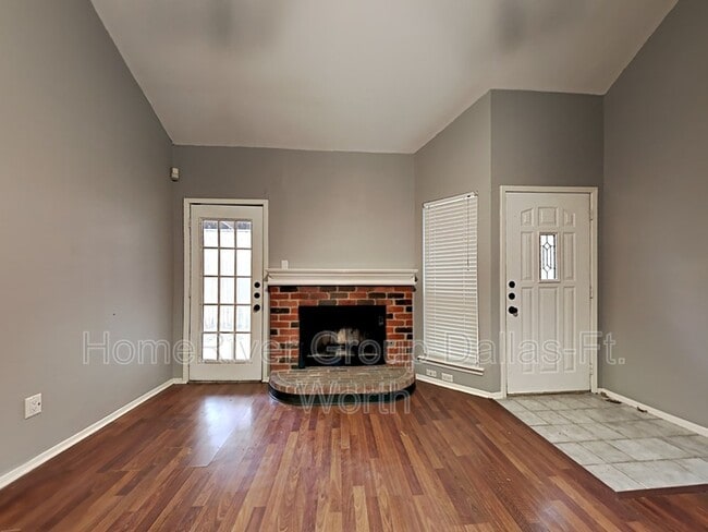 Building Photo - 3112 Renaissance Dr