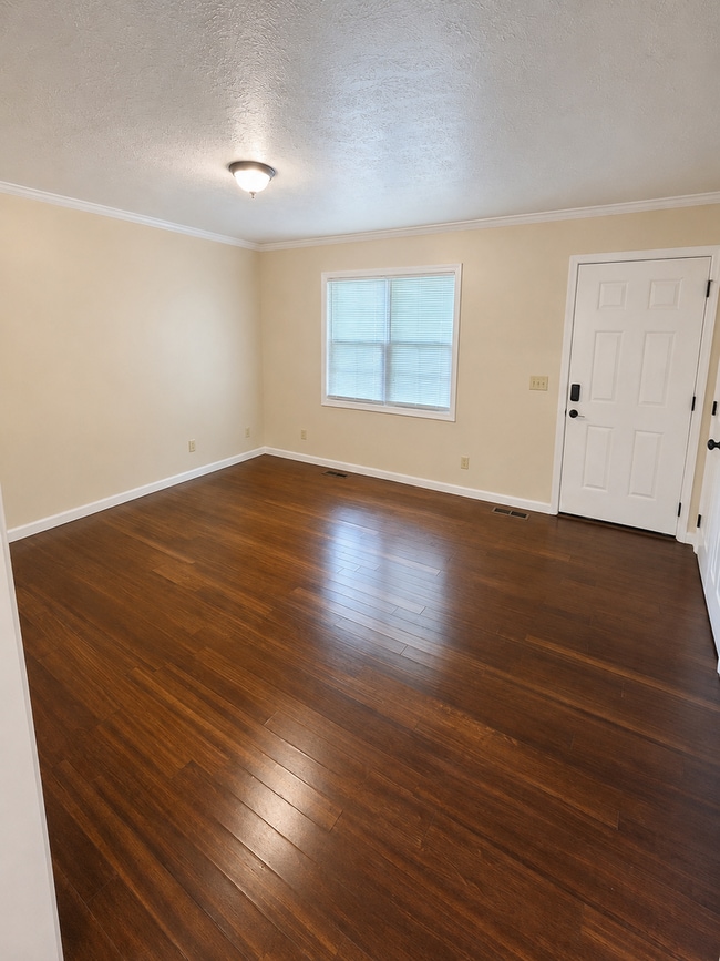 Building Photo - Bright 3-Bedroom Cookeville Home with Hardwood Floors & Covered Porch
