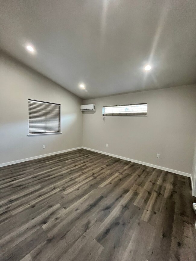 Building Photo - New Construction 1 bedroom, 1 bath house l...