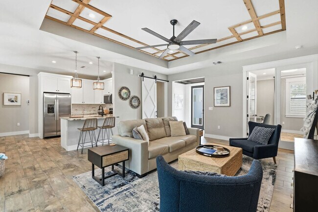 Foto del edificio - 3554 McComb Ln