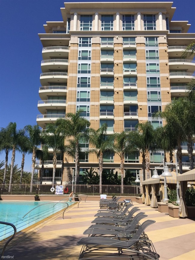 Building Photo - 2 br, 2 bath Apartment - 5041 Scholarship