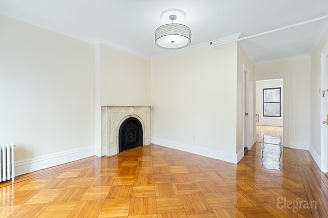 Foto del edificio - 244 Macon St