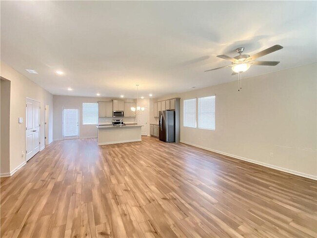 Building Photo - 1065 Thomasville Estates Dr SE