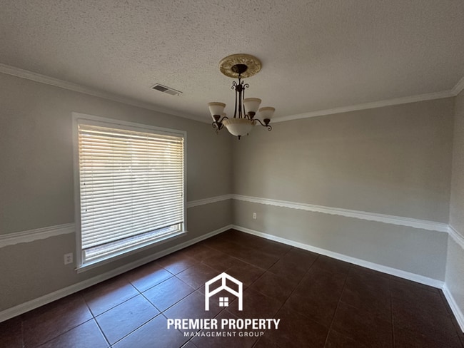 Photo - 2714 Gerald Ford Dr W House