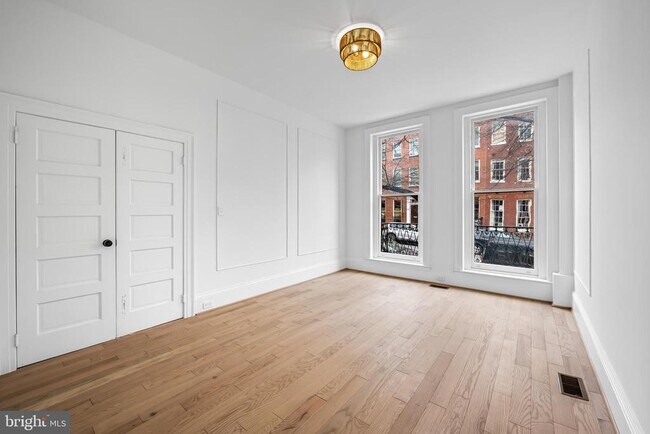 Foto del edificio - 1202 Bolton St