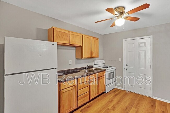 Foto del edificio - 2387 2nd Ave