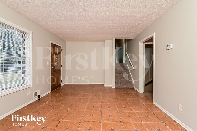 Foto del edificio - 3327 Creekwood Dr