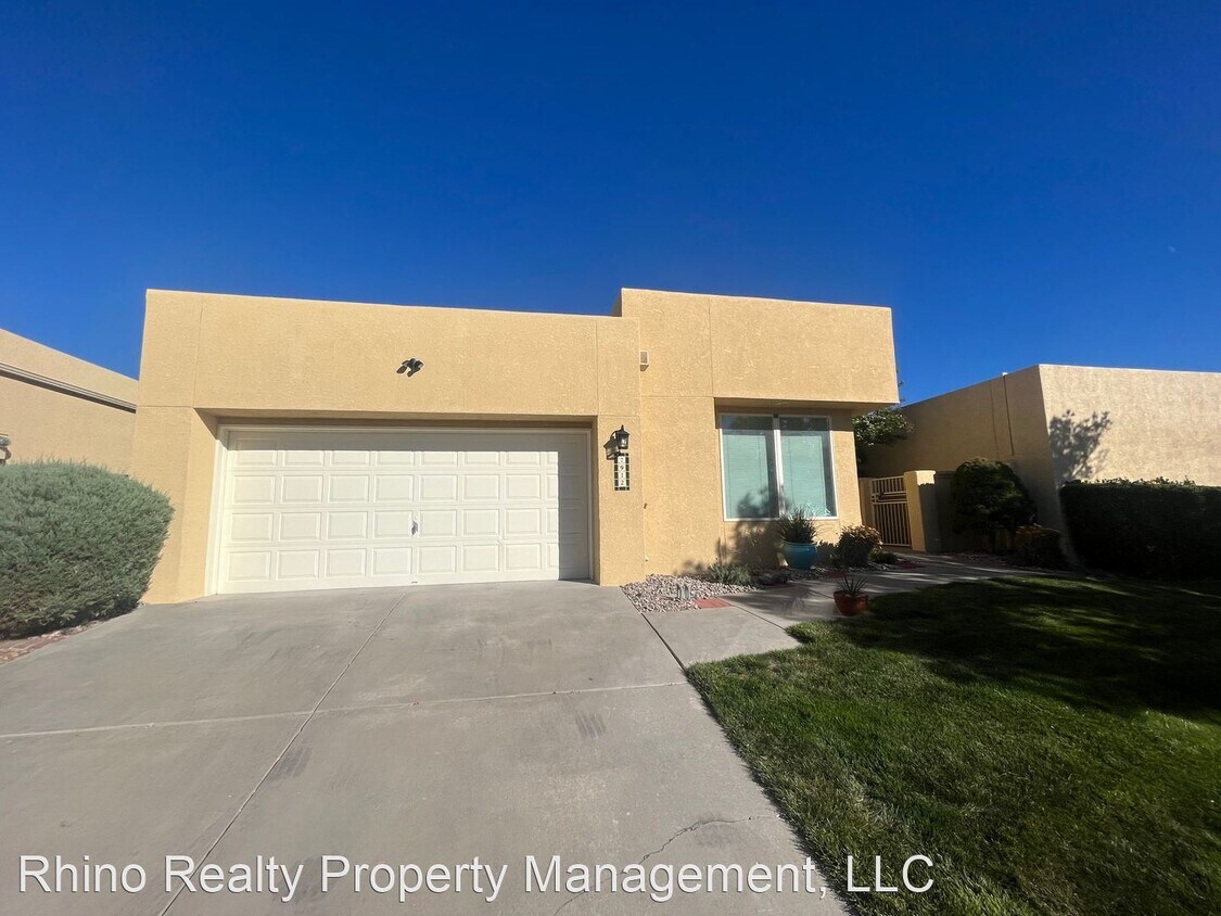 2 br, 2 bath House 7912 Woodwind Dr NE House Rental in Albuquerque