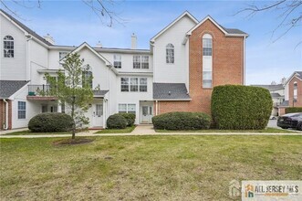 Building Photo - 1400 Plymouth Rd