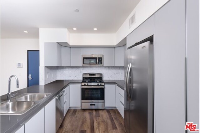 Primary Photo - 1150 N Cahuenga Blvd