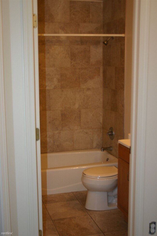 Building Photo - 3 br, 1 bath House - 12873 Prospect Ave