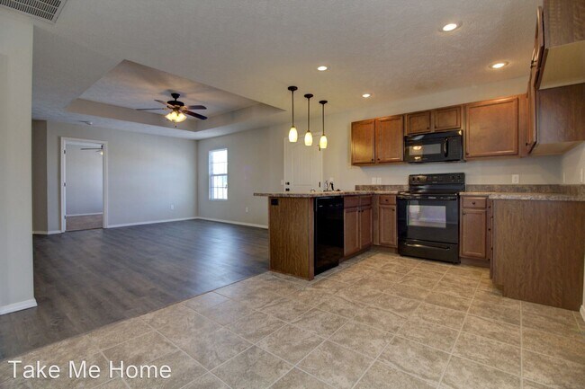 Foto del edificio - 3 br, 2 bath House - 5613 W Longleaf