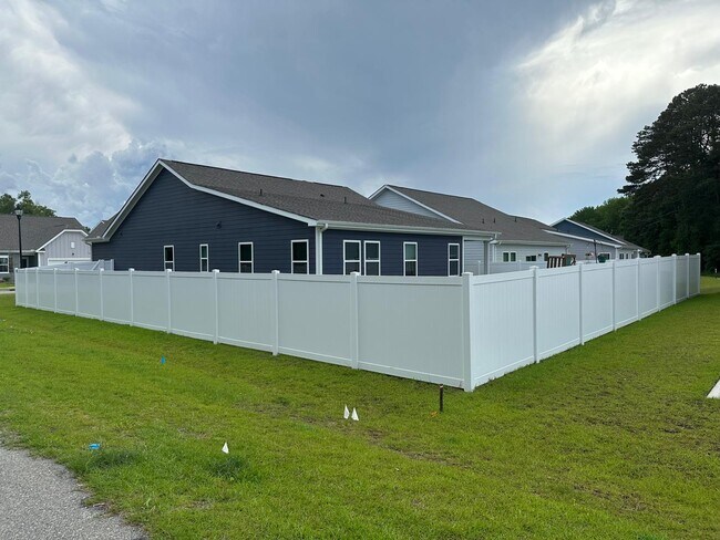 Building Photo - 12 Molly Mac Ln