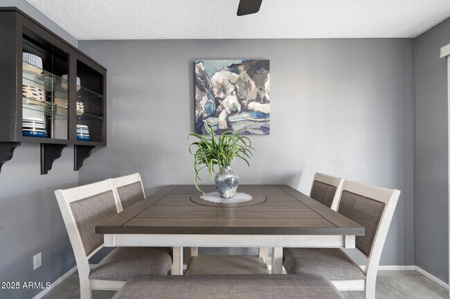 Foto del edificio - 6921 E Osborn Rd