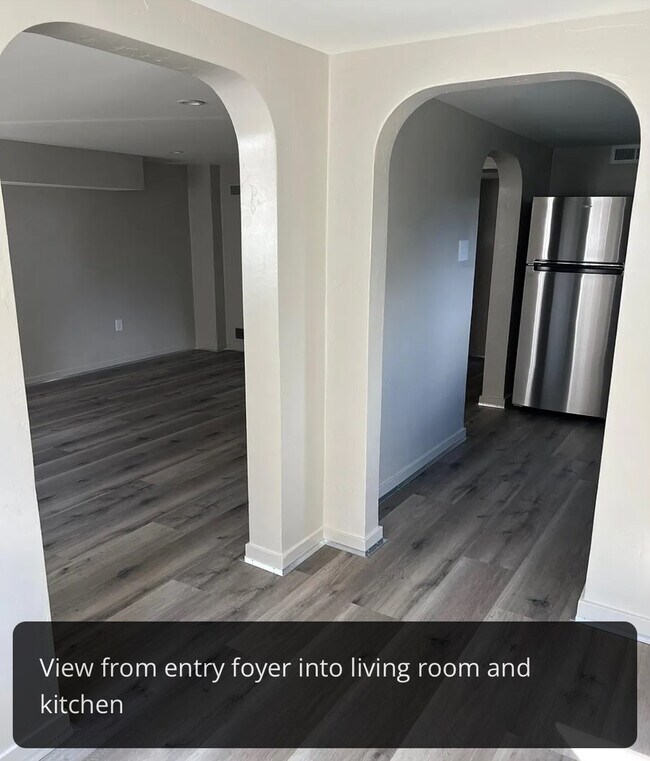 Foto del edificio - 1545 E Bryan Ave