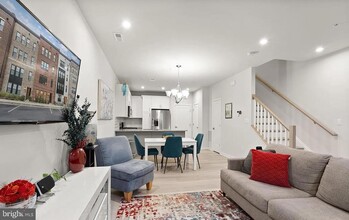 Building Photo - 7461 Backett Wood Ter