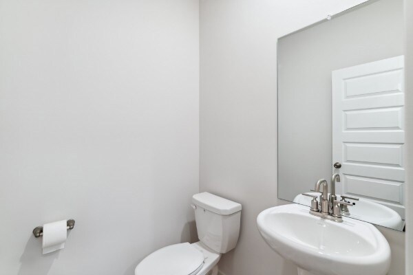 Foto del edificio - 1037 Ewell Farm Dr