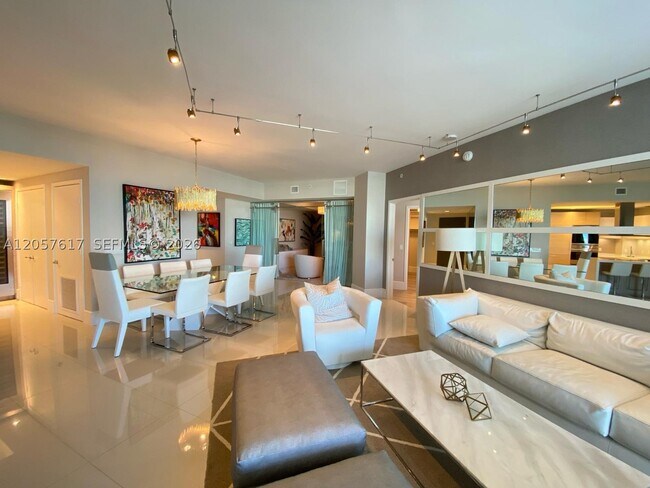 Foto del edificio - 17301 Biscayne Blvd