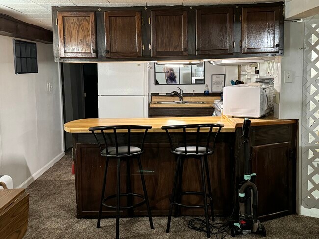 Barra de desayuno - 801 Miller St