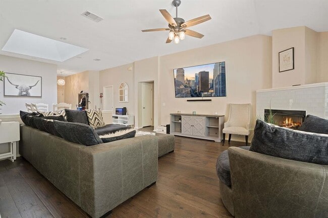 Building Photo - 1109 Red Ranch Cir