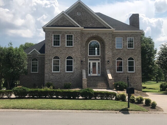 Building Photo - 5003 Country Club Dr