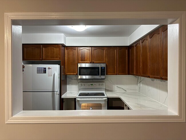 Photo du bâtiment - 8828 Sheppard Av E