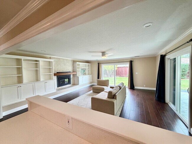 Foto del edificio - 4328 Stevenson Blvd