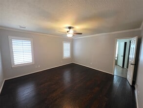 Building Photo - 16806 Sandypine Cir
