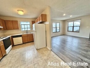 Building Photo - 6970 Peyote Way