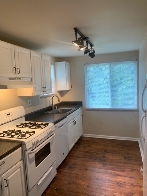 Foto del edificio - 4385 Coleridge St