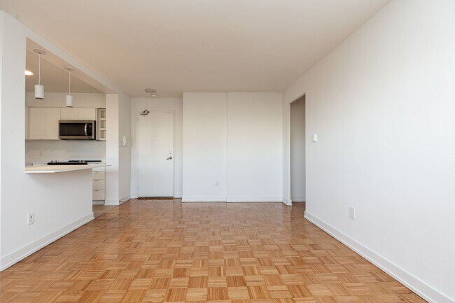 Building Photo - 265 Dixon Road