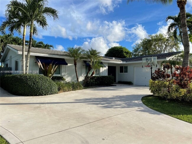 Building Photo - 10540 SW 96th St