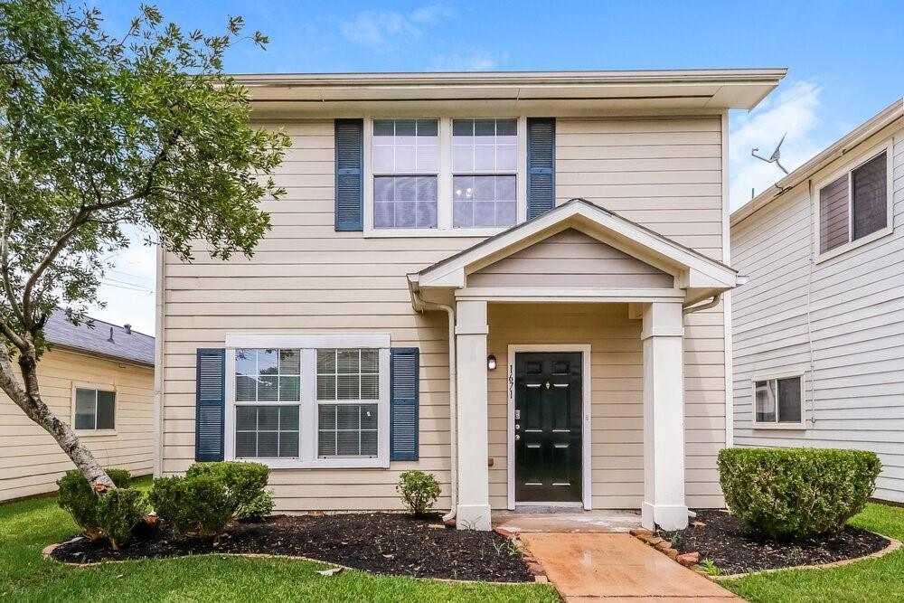 Foto principal - 1671 Nichole Woods Dr