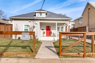 Building Photo - 513 Melba St