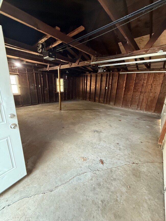 Building Photo - 27 Alpine Dr