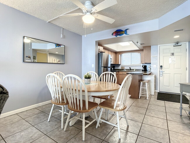 Building Photo - Oceania Beach Club 403